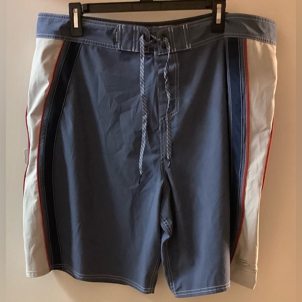 MENS QUIKSILVER SURFSILK BOARDSHORTS SIZE 38 BLUE
